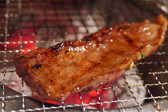 B級グルメな日記 夜の一人焼肉 焼肉食堂 黒一 天神