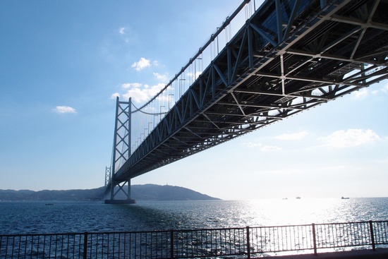 z12akashibridge1.jpg