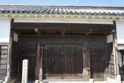 akoShiro34.jpg